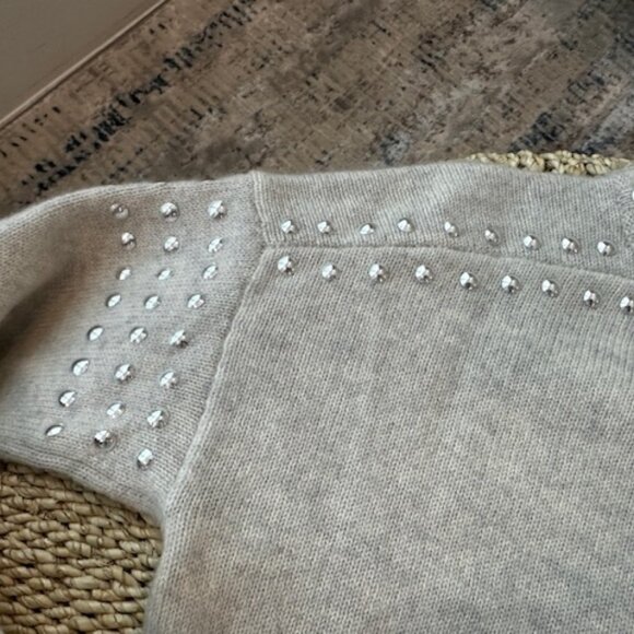 Autumn Cashmere women's light gray mock neck sweater with silver grommets, XS - Picture 3 of 9